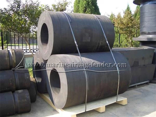 کیفیت  Cylindrical Marine Rubber Fender Bolted Installation For Offshore کارخانه