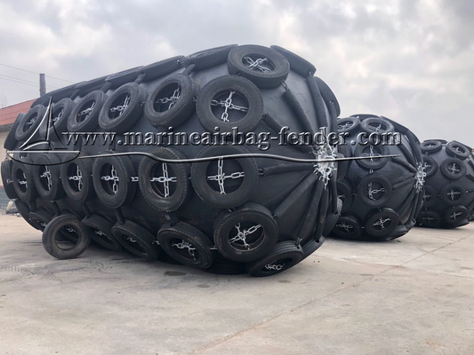 80kpa مقاوم به پیری شناور پنوماتیک Fender Natural Rubber Net Yokohama Type Fender