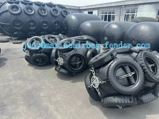قطر از کشتی به کشتی 0.3m-4.5m پنوماتیک لاستیک Fender کشتی های دریایی نوع یوکوهاما
